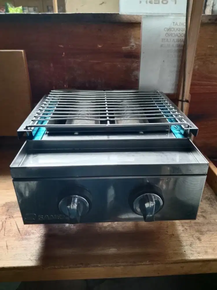 Kompor panggang stenlis