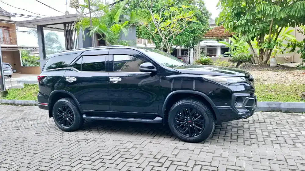 FORTUNER TRD 2020 Pribadi Plat D, STNK Panjang