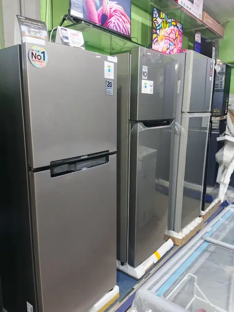 KULKAS 2 PINTU PROMO BUNGA 0% CICILAN VIA HOMECREDIT