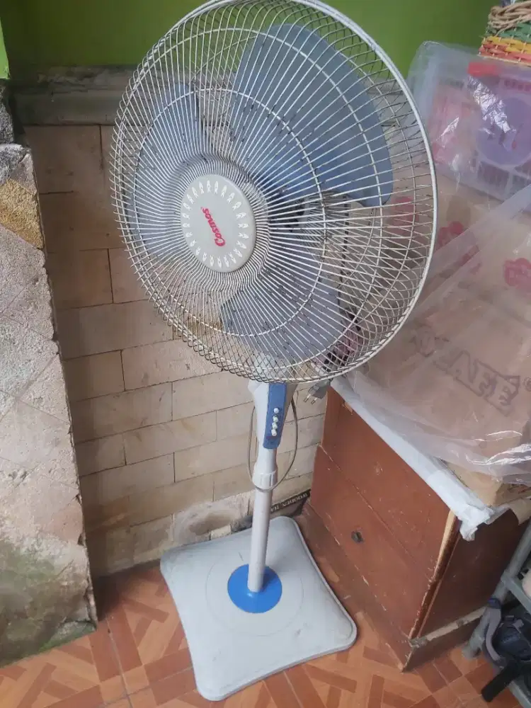 Kipas angin stand COSMOS 26