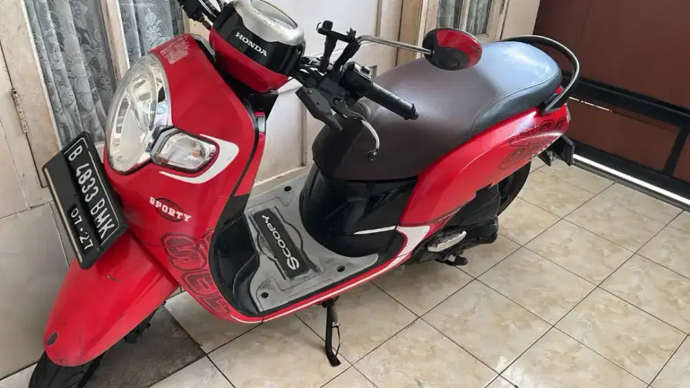 Scoopy 2017 sporty donat