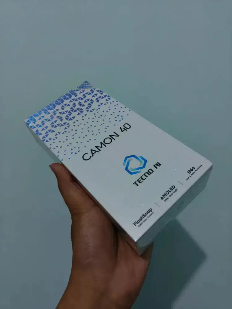 Tecno Camon 40 8/256 new (titanium)