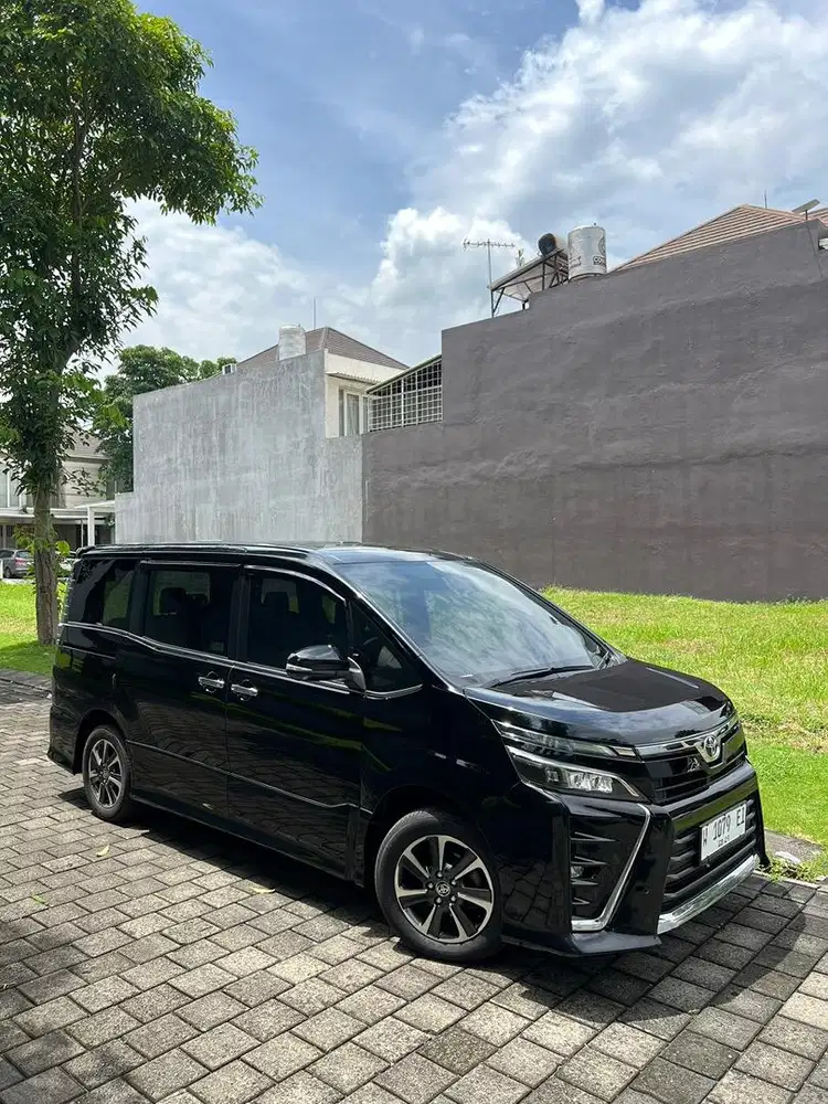 [CASH] Toyota Voxy 2.0 AT 2019 TGN-1