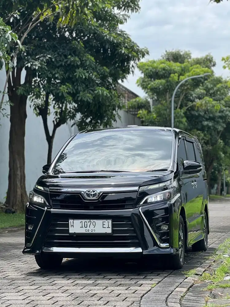 [CASH] Toyota Voxy 2.0 AT 2019 TGN-1