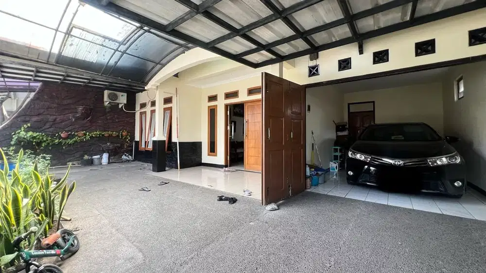 JUAL RUGI, RUMAH MUAT 3 MOBIL, LUAS