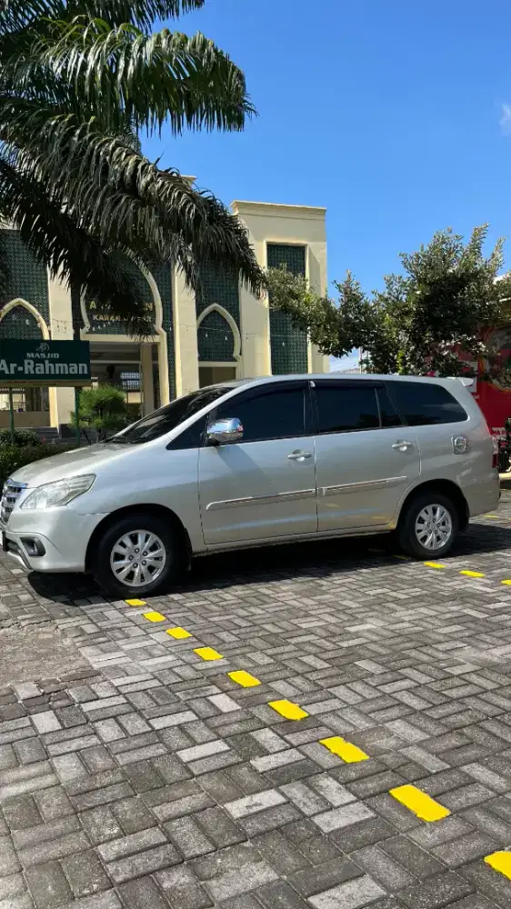 Jual mobil second kijang Innova tipe g 2014