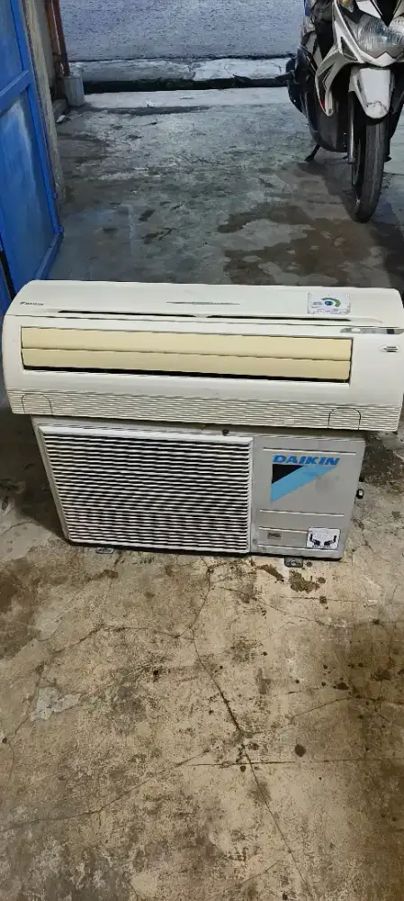Jual AC daikin thailand 3/4 pk