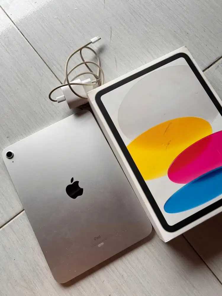 Ipad gen 10 silver 64 gb