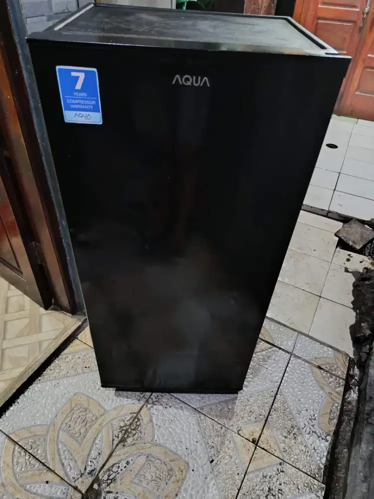 Kulkas 1 pintu merek AQUA