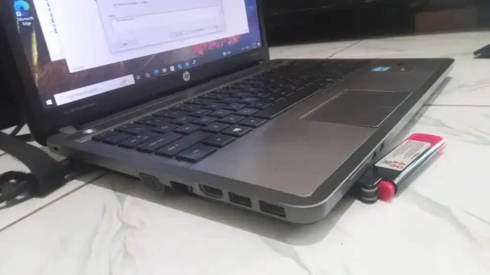 Hp core i5 ram 8gb VGA Radeon