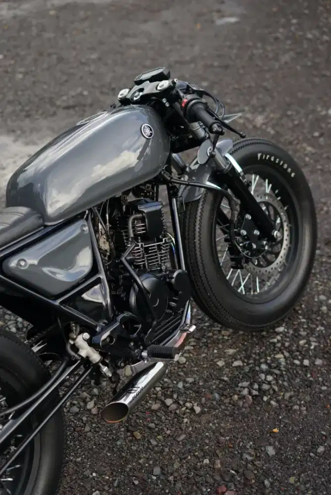 Motor custom Cafe Racer