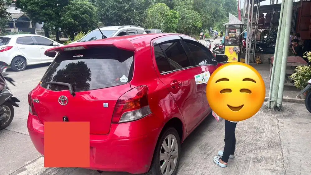 Mobil Yaris 2010 E (MT)