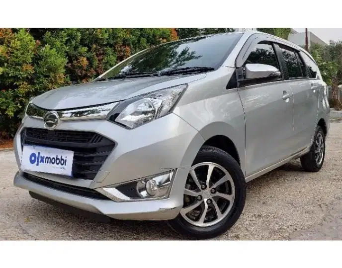 TERMURAH Daihatsu Sigra 1.2 R Bensin-AT Silver 2018