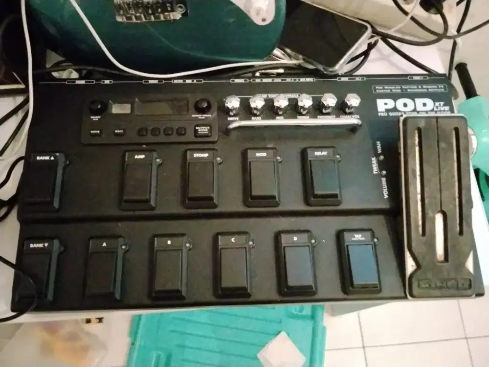 Efek gitar line6 pod xt live