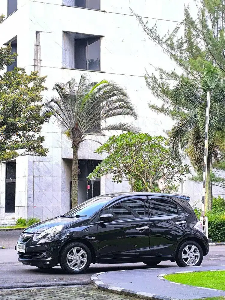 DP 9JT // HONDA BRIO E 1.2L MT 2015 SIAP PAKAI