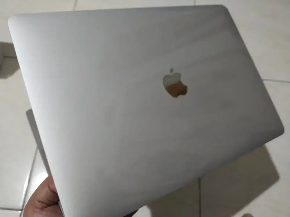 Dijual macbook Pro M1 2020 ram 8GB DDR4 SSD 512GB CC 55 BH 91 Mac OS