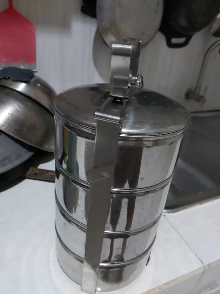 Jual rantang aluminium susun 4 keadan bagus