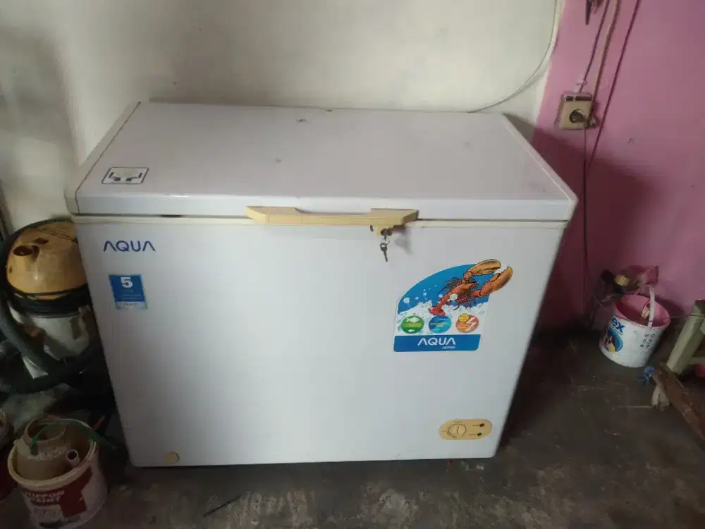 Freezer atau coolbox