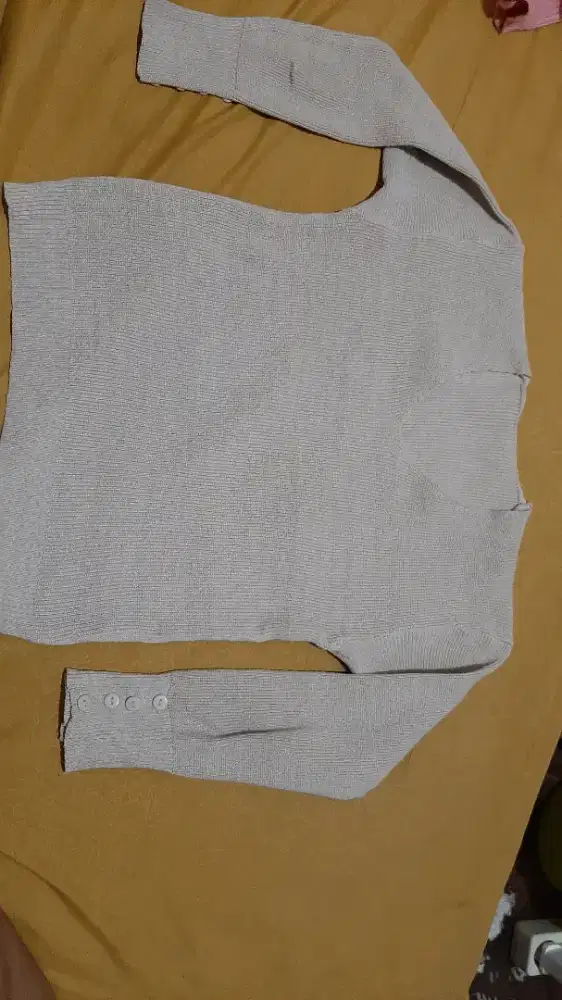 Baju atasan rajut wanita