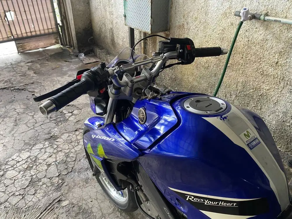 Yamaha Vixion (biru) tahun 2016