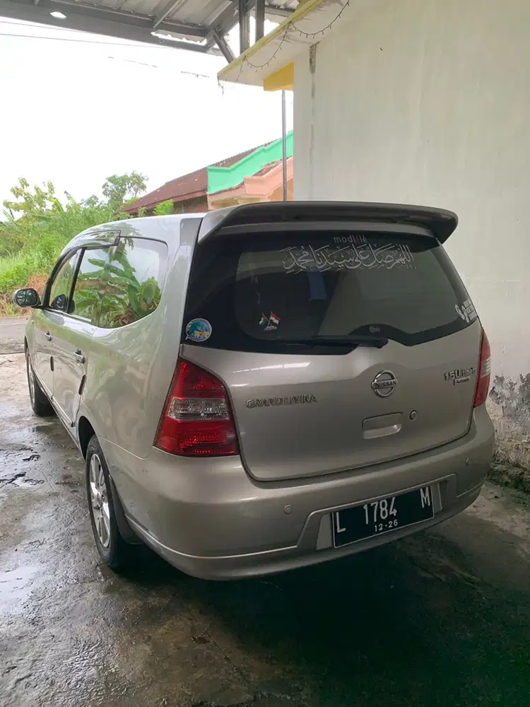 Nissan Grand livina 2011 Bensin