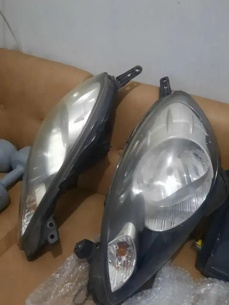 Headlamp lampu mobilio
