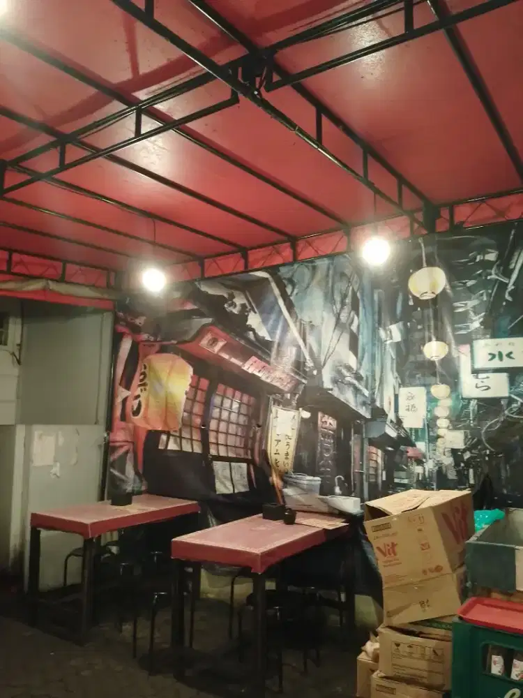 Di buka loker stand otlet dimsum