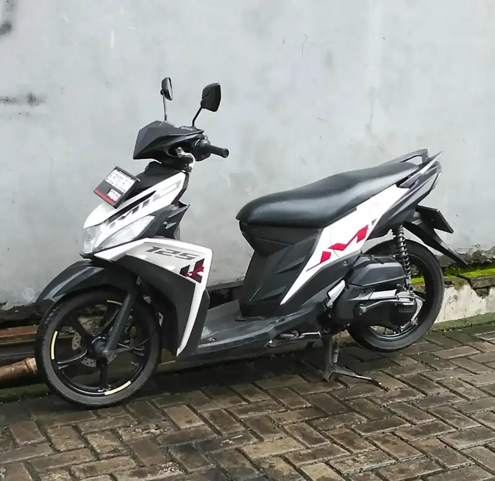 YAMAHA MIO M3 TAHUN 2015 CASH ONLY