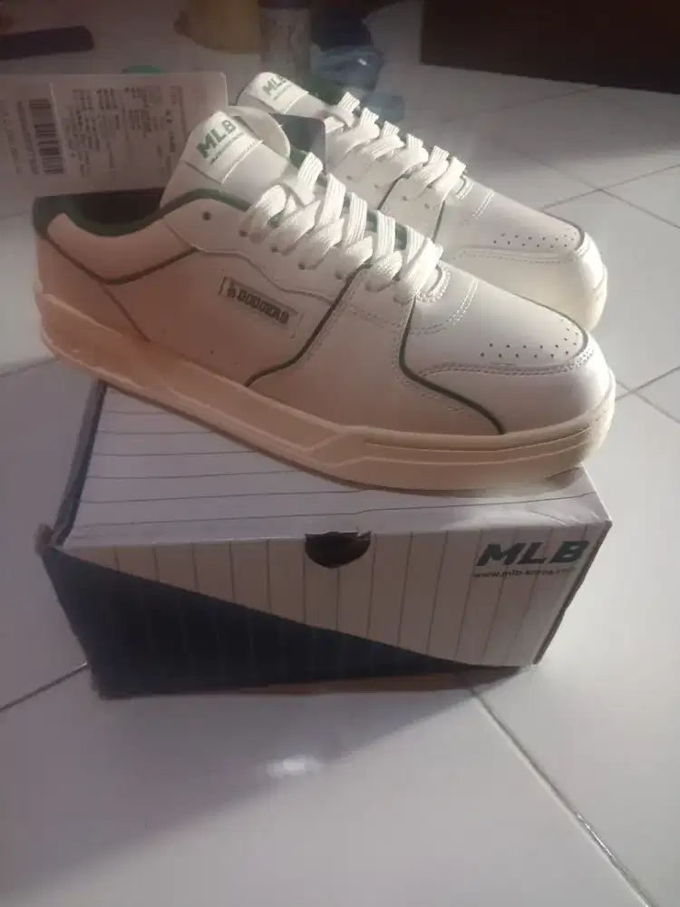 Sepatu  Brand MLB