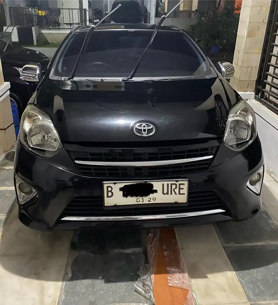 TOYOTA AGYA TRD (2013 MATIC) HITAM