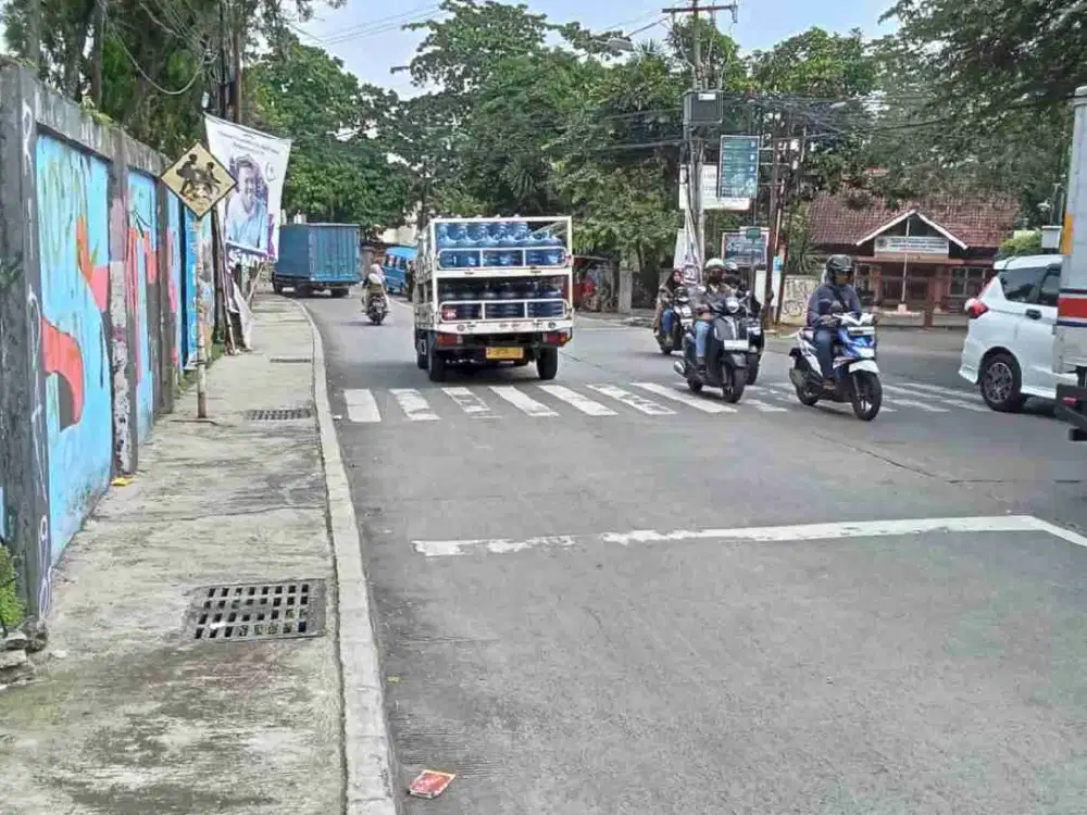 rumah dan tanah pinggir jalan raya pasir kuda ciomas