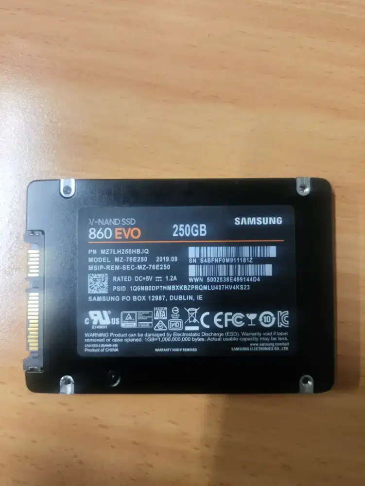 SSD SAMSUNG  250GB 860 EVO