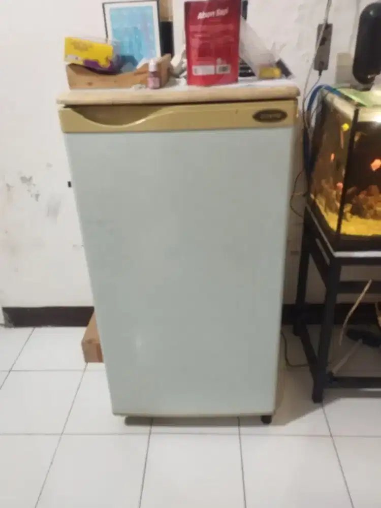 Kulkas sanyo 1 pintu