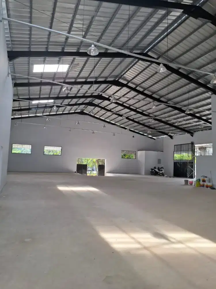 Disewakan Gudang Bagus Siap Pakai Dan Ada Ruang Kantor Di Cakung.