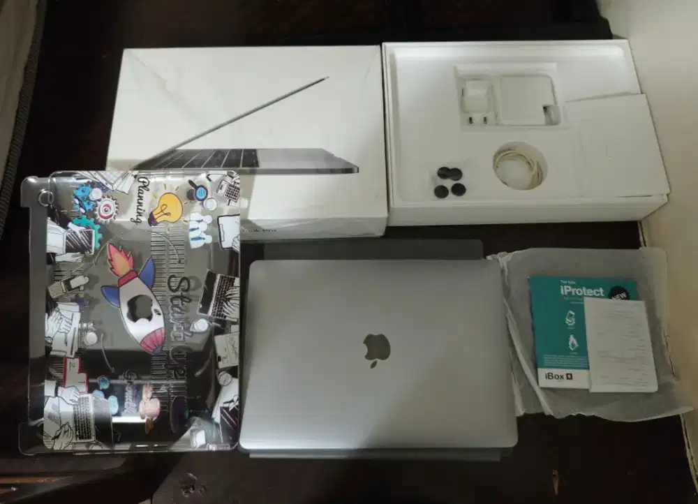 Macbook Pro 2017 Core i5 13 inch IBOX Resmi Fullset original mulus