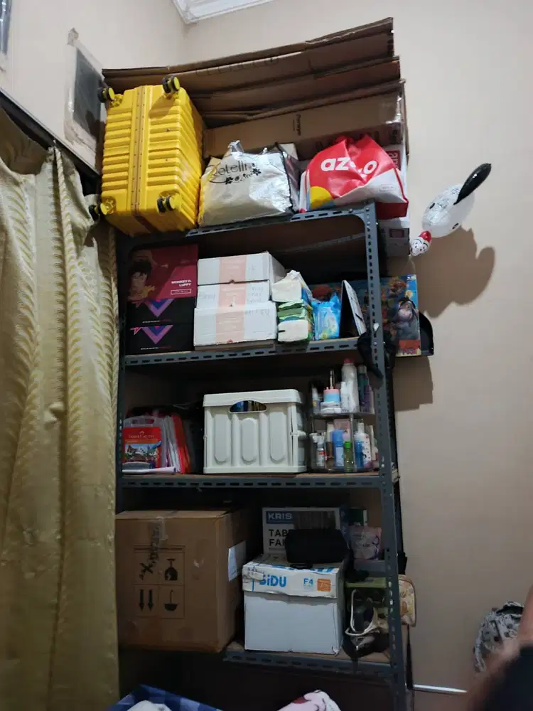 Rak Besi 4 tingkat