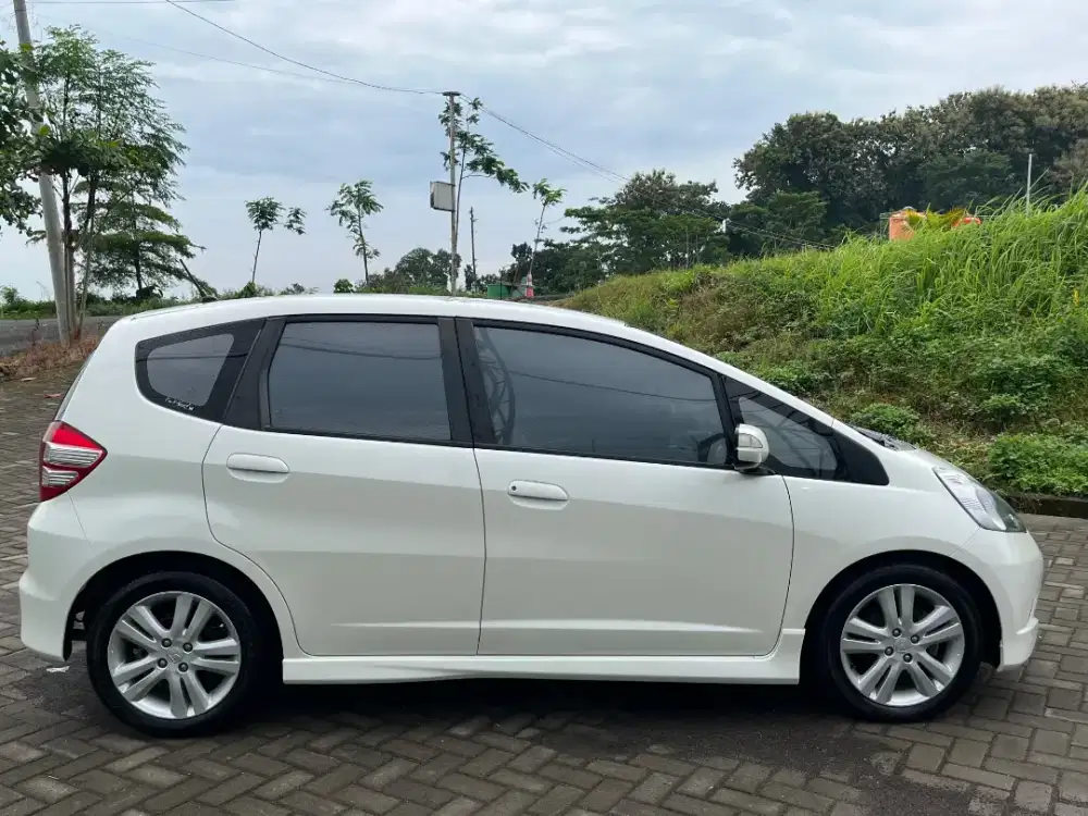 ANTIK! Jazz RS AT 2011 Low KM