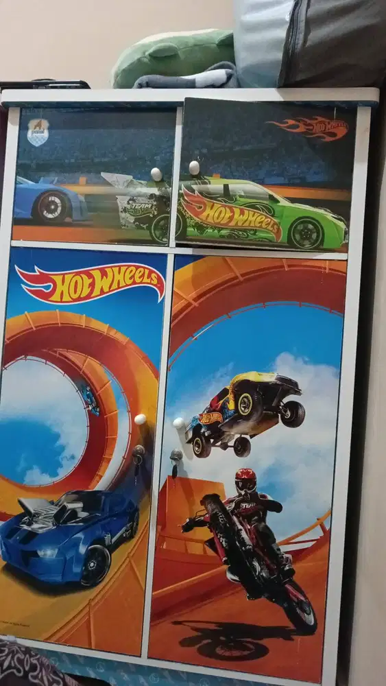 Lemari 2 pintu karakter