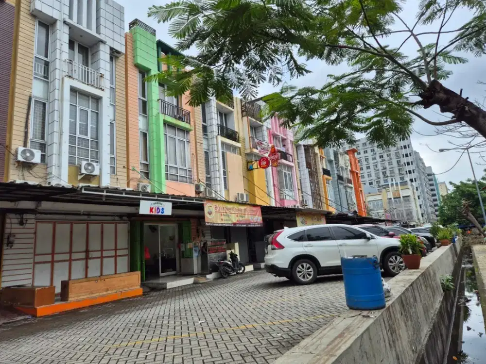 Ruko Murah 3 Lantai Bebas Baniir depan Apartemen Citypark Cengkareng Jakarta Barat