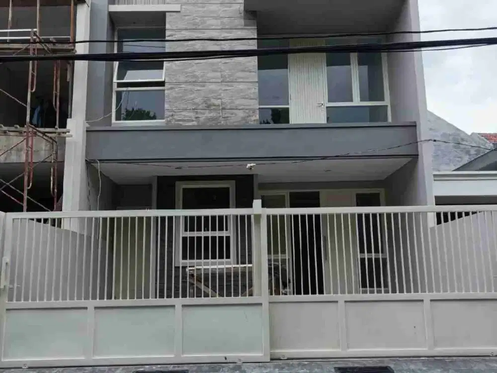 Dijual Rumah Baru Gress lokasi manyar dekat sekolah an