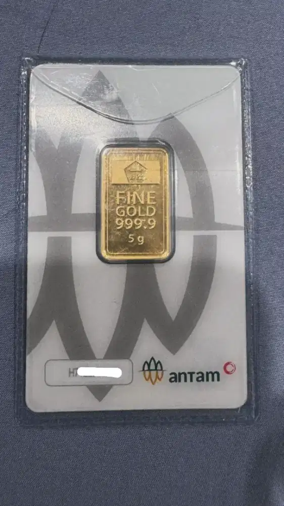 Emas antam logam mulia