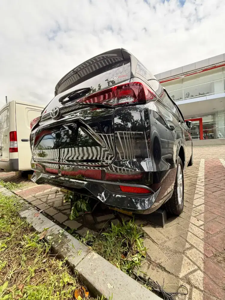 CASH DKI ANTIK MATIC 2025 LIKE NEW AVANZA TOYOTA E 1.3 AT CVT 2024 all