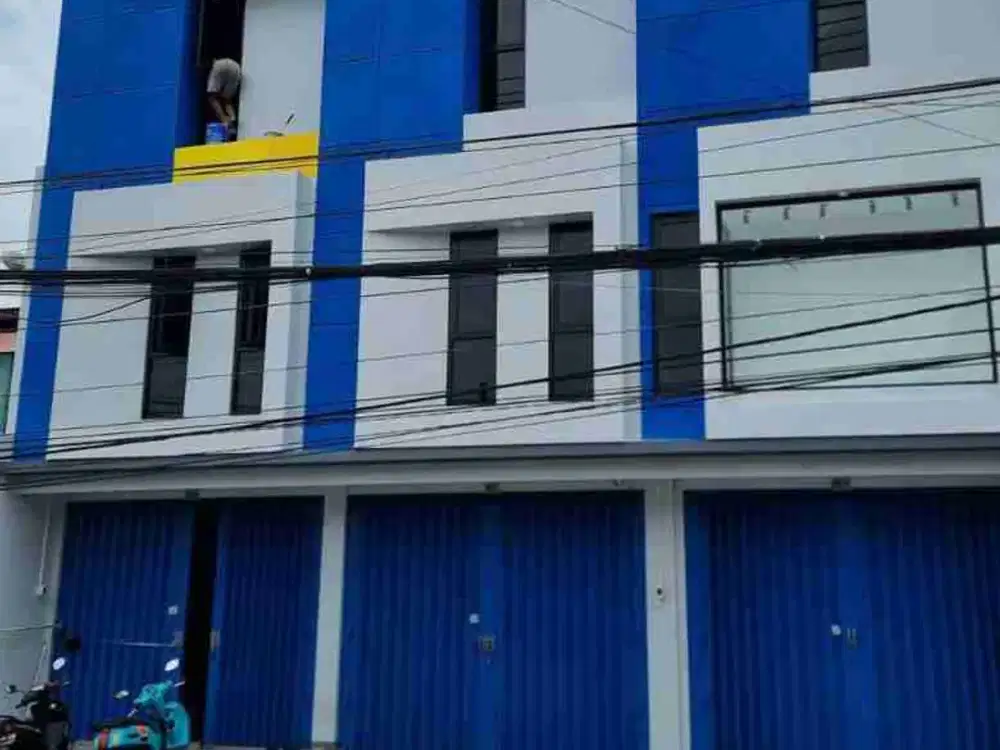 Disewakan ruko siap huni 3lantai lokasi ploso SBY timur
