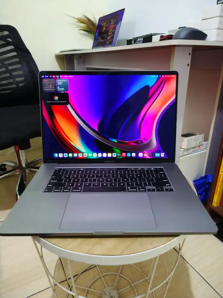 Macbook pro 2019 16 inch i7 ram 16gb ssd 512gb