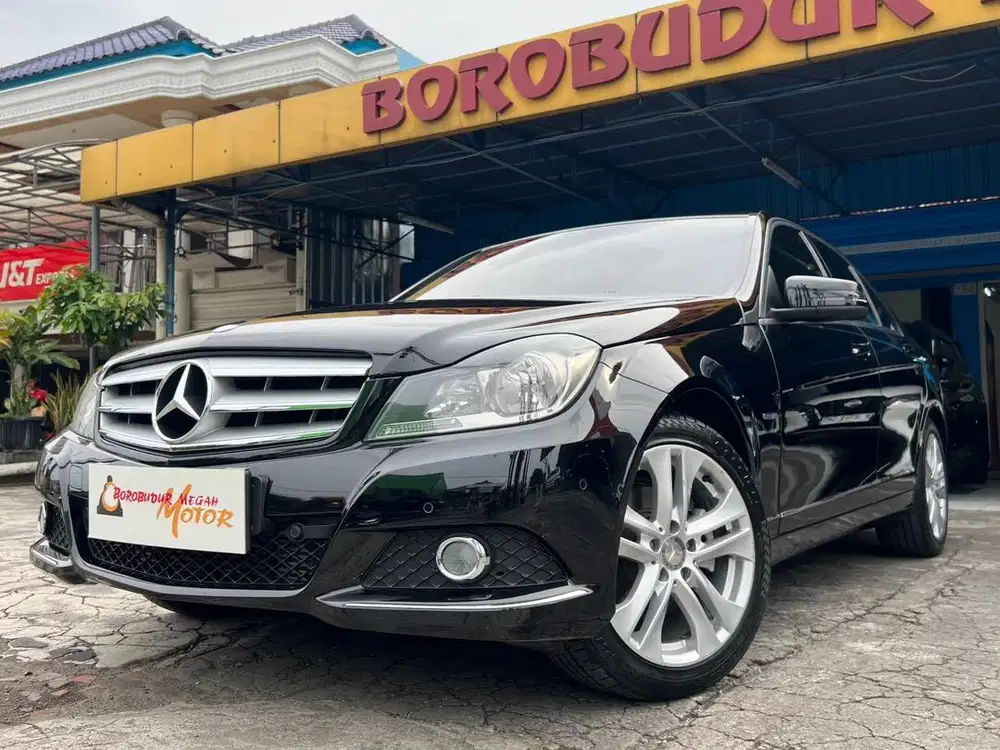MERCEDES BENZ C200 2011 AVG KM 42.000 ANTIK