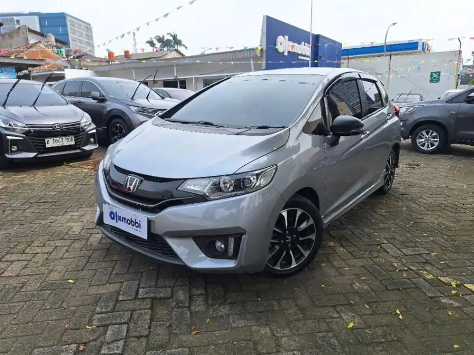 LOW DP Honda Jazz 1.5 RS Bensin-AT 2016 XLB