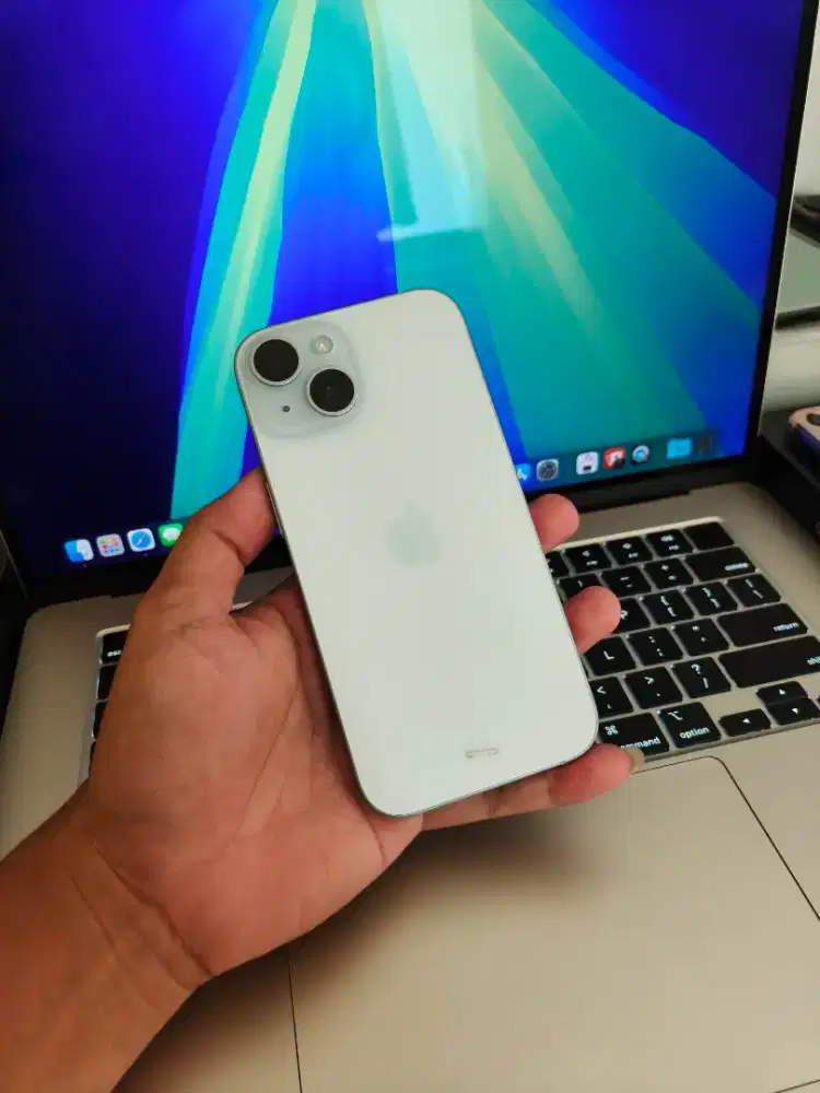 Iphone 15 128gb ibox fullset garansi on like new