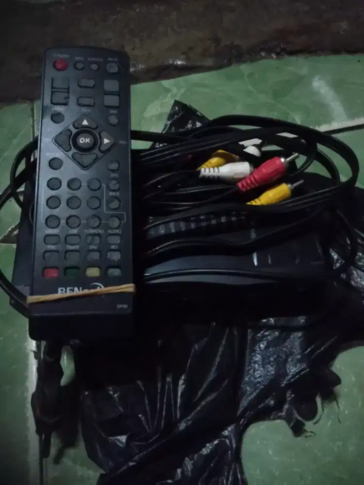 Malam gan ane mau jual stb bekas,,, tinggal pakai TDK ada kerusakan...