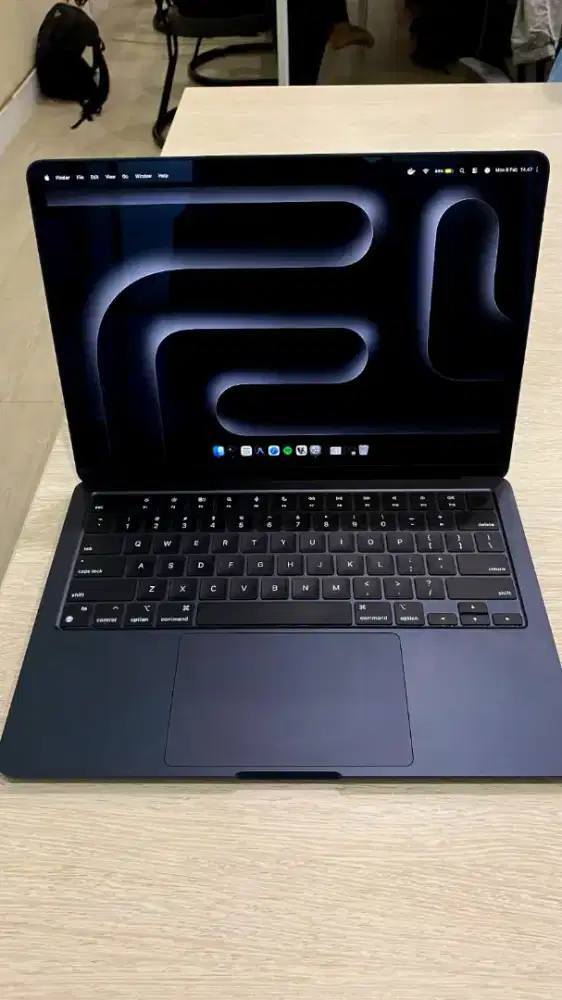 JUAL CEPAT!! Macbook Air M3 2024 8/256 Normal Mulus baru pake bentar