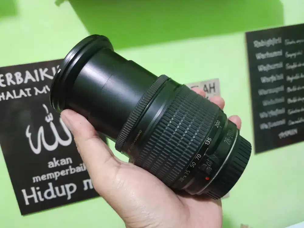 Lensa Canon 28-200mm